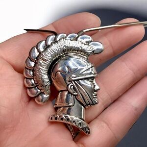 🌺Large Vintage Trojan Necklace/Brooch